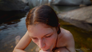 Привез на водопад подругу, а она мне минет сделала и в пизду дала